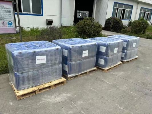 Guter Preis CAS-Nr. 25036-25-3 Flüssiges Epoxyharz mit Epoxyäquivalentgewicht G/eq 160-180 und Gardner Max 3 Online