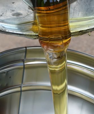 Polyamid-Epoxidhärter D115 mit 100 % Feststoffgehalt, gelblich transparente Flüssigkeit und niedrigem Molekulargewicht für Marinebeschichtungen